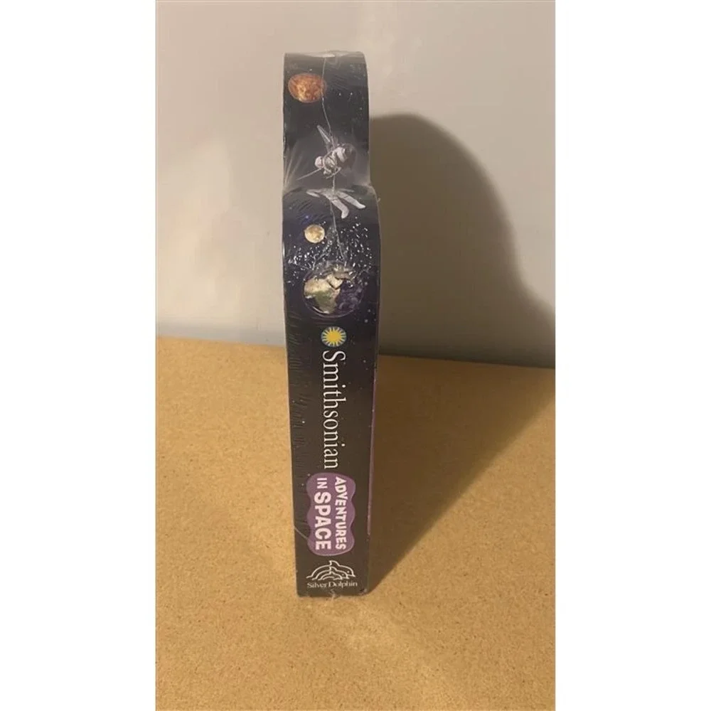 Smithsonian Adventures in Space Activity Kit Book Diorama Figures Models NEW